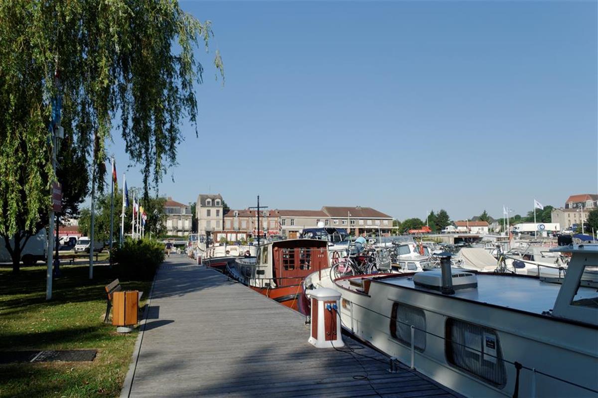 PORT DE PLAISANCE DE TOUL